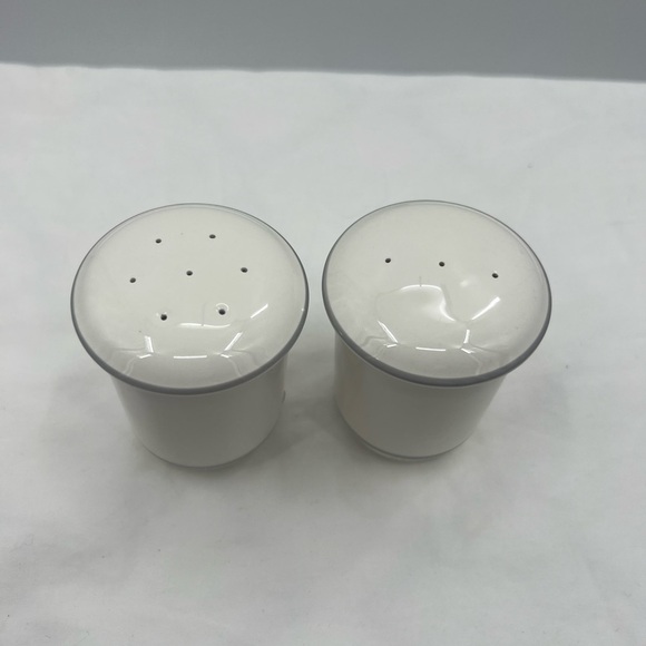 Lenox Chinastone "For the Gray" Pattern Salt and Pepper Shakers - Picture 2 of 8